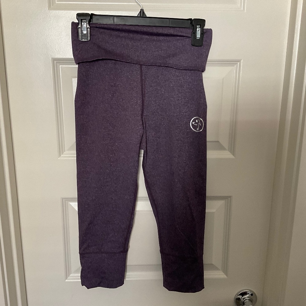 Zumba Purple Capri Foldover Waist‎ Leggings - Size XS